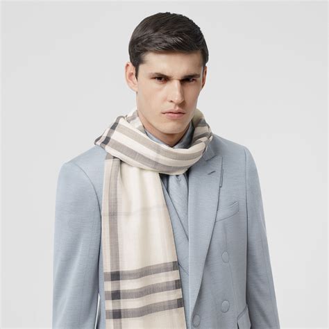 schal burberry muster grau